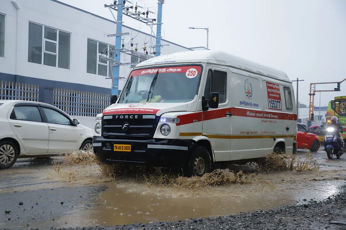 தஞ்சாவூரில் தேங்கியுள்ள மழை நீர்
