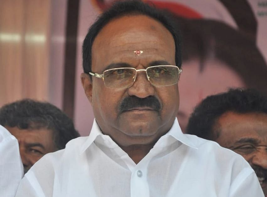 `தலைக்கேறிய மது போதை; பக்கத்து வீட்டில் நிர்வாணமாக நுழைந்த நீலகிரி அதிமுக முன்னாள் எம்.பி!'