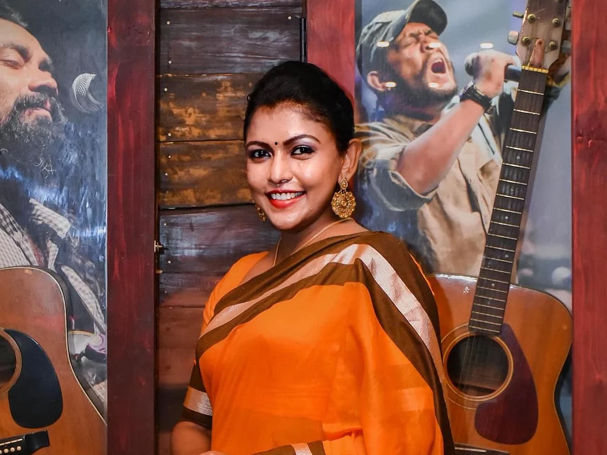 உலக திரைப்பட விழாவில் சிறந்த நடிகை விருது; மலையகத் தமிழ்ப்பெண் நிரஞ்சனிக்கு குவியும் பாராட்டு!