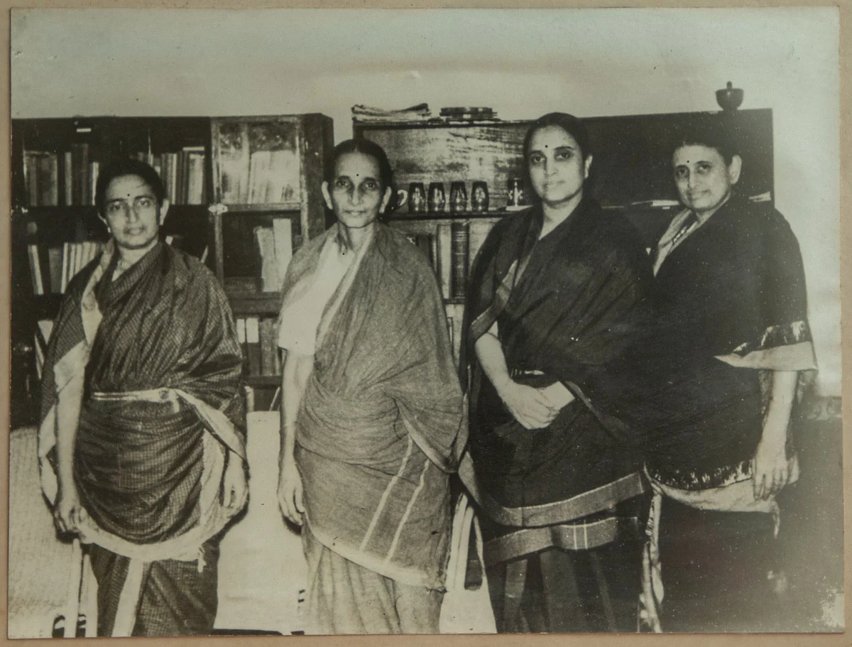 குமுதினி குடும்ப உறுப்பினர்கள்