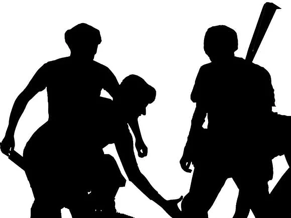 `எப்படி எங்களை முறைக்கலாம்?!' - கொலையில் முடிந்த கோவை பள்ளி மாணவர்கள் மோதல்