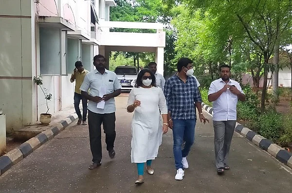 புகார் அளித்த கேரள பெண் ஷர்மிளா