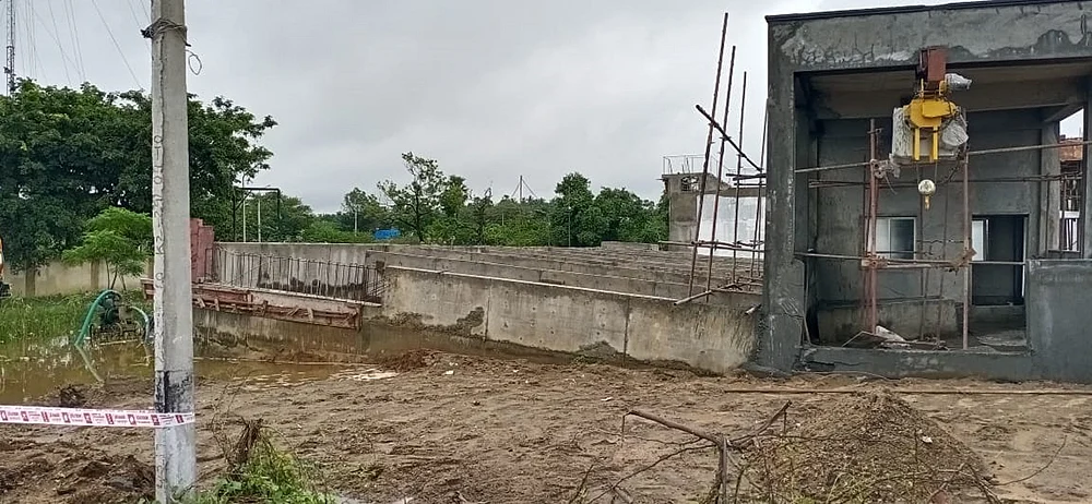 கட்டடத்தை மீண்டும் கட்டிவிடலாம்... உயிர்கள் பறிபோயிருந்தால்?