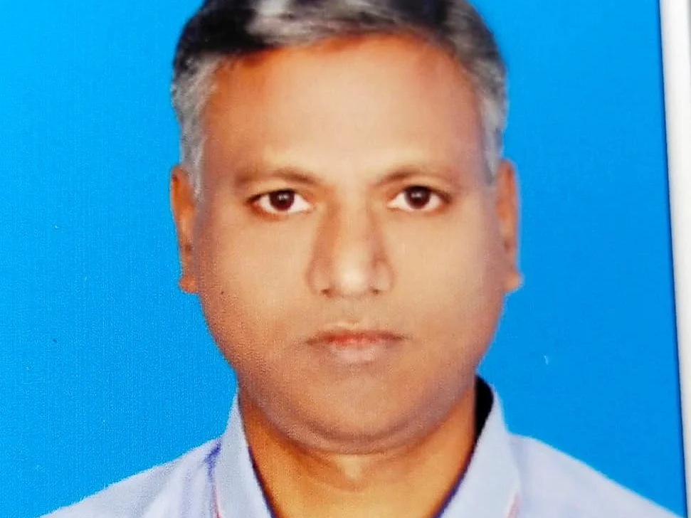 தேனி: ஹோமியோபதி டாக்டர் தூக்கிட்டு தற்கொலை... அதிகாரியின் டார்ச்சர் காரணம் என மனைவி புகார்!