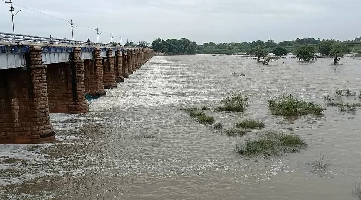 ஸ்ரீவைகுண்டம் தடுப்பணையில் வெள்ளப்பெருக்கு