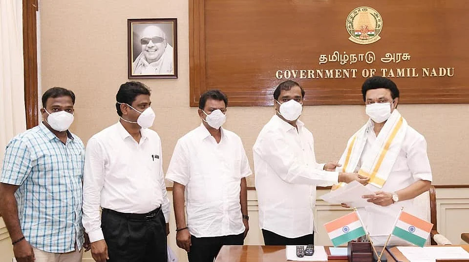 முதல்வர் ஸ்டாலினுடன் வேல்முருகன்