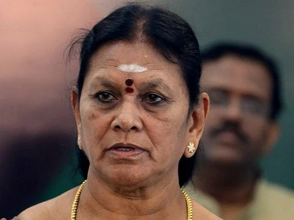 பண மோசடி வழக்கு: ஒத்திவைக்கப்பட்ட ஜாமீன் மனு விசாரணை! - முன்னாள் அமைச்சர் தலைமறைவு?!