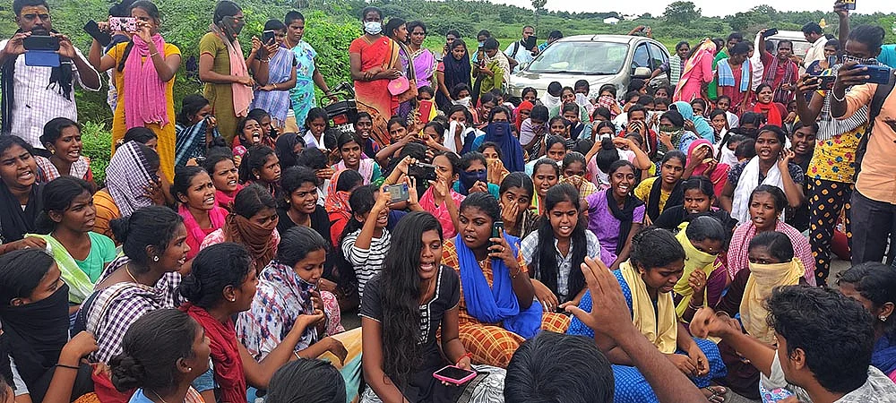 தொடரும் பாலியல் குற்றங்கள்... பலியாகும் பள்ளி மாணவிகள்! - ‘‘என் மக சாவுக்கு நீதி கிடைக்கணும்!’’