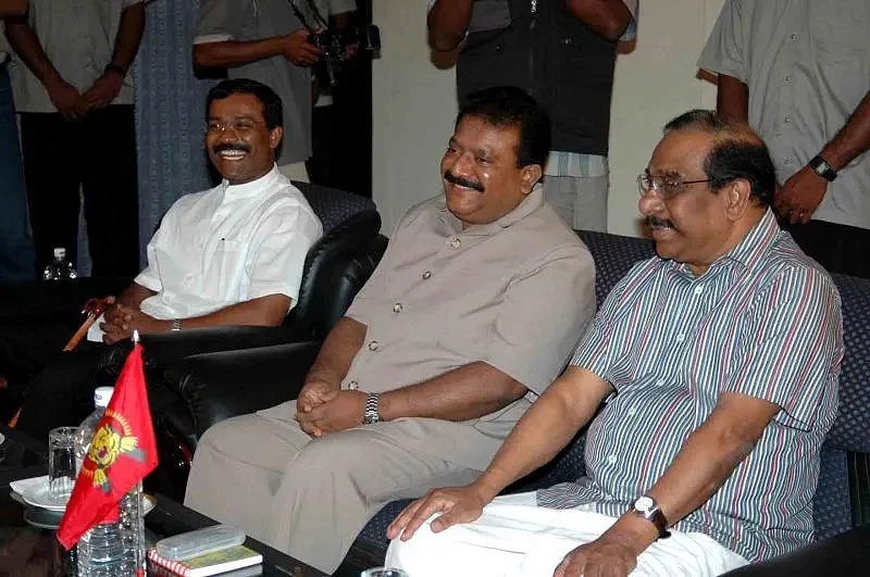 சுப. தமிழ்ச்செல்வன், பிரபாகரன், ஆன்டன் பாலசிங்கம்