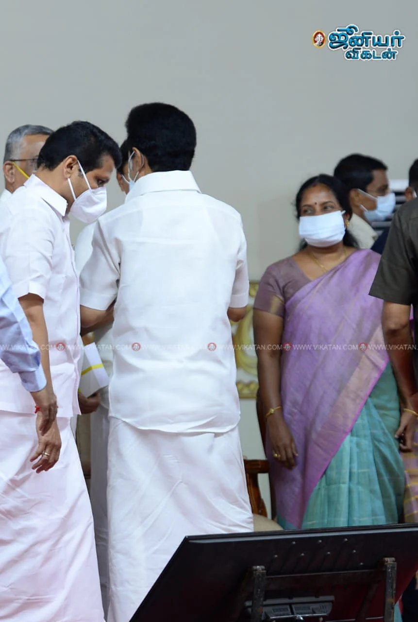 முதல்வர் ஸ்டாலின் - வானதி சீனிவாசன்