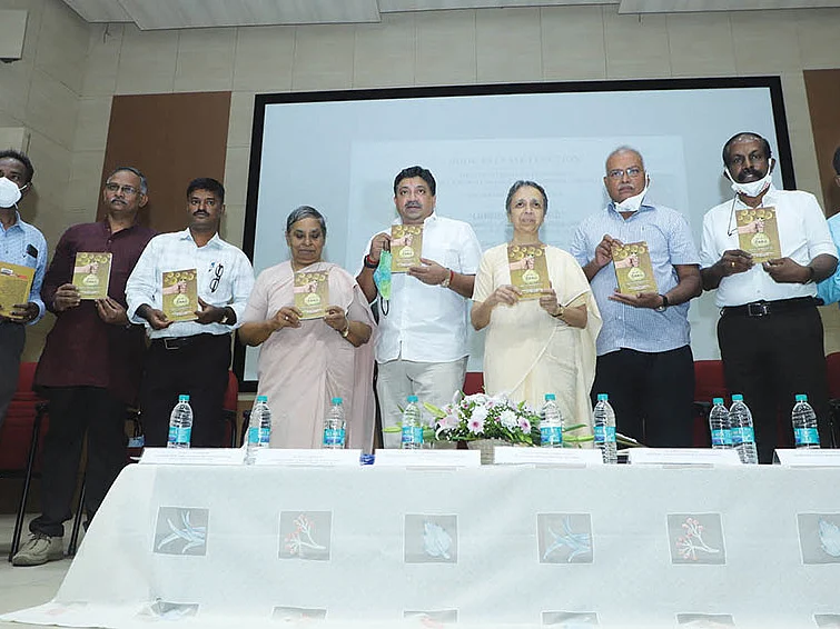 ‘‘மோடி மன்னிப்பு கேட்க வேண்டும்!’’ புத்தக வெளியீட்டு விழாவில் பேச்சு!