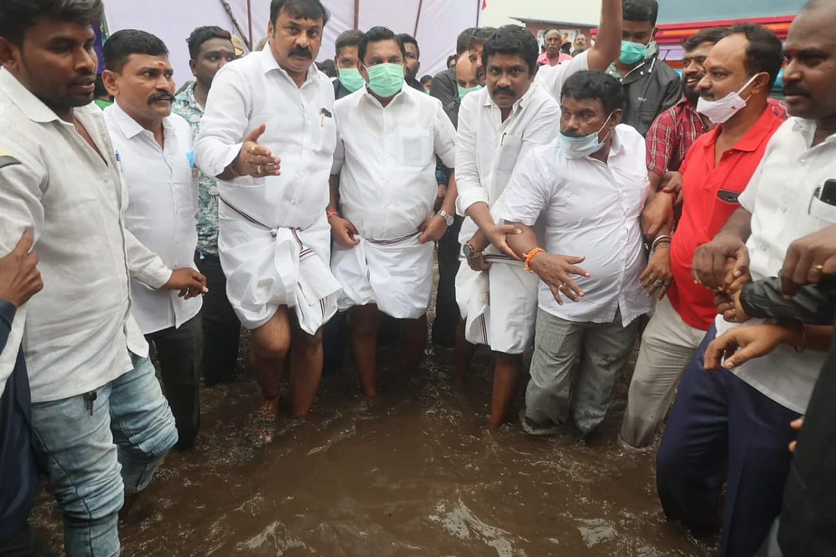 எதிர்க்கட்சித் தலைவர் பழனிசாமி