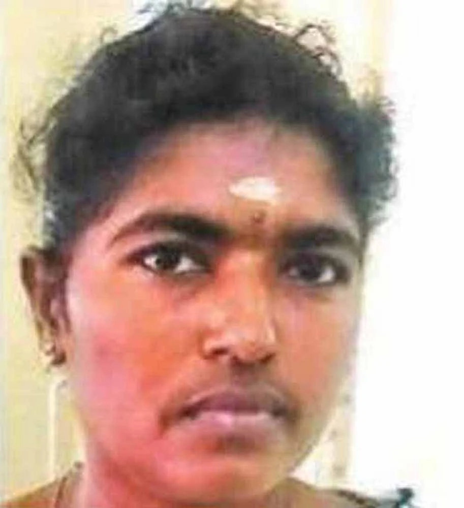 அரசு வேலை தருவதாக கோடிகளைச் சுருட்டிய பெண்!