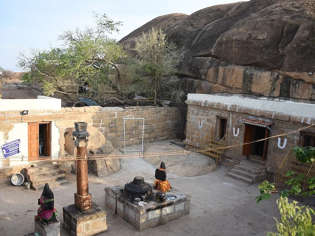 திருச்சி ஹேங்அவுட்: குடைவரைக் கோயில், சமணர் படுகைகள், மலைக்க வைக்கும் மலையடிப்பட்டி!