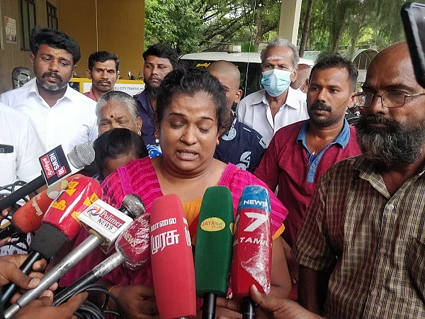 முகாம் வாழ் இலங்கைத் தமிழர் தயானந்தின் மனைவி அனுஷா