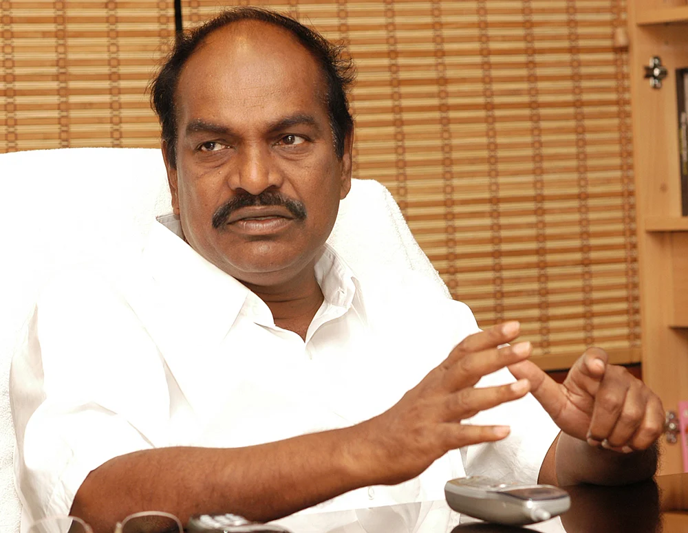 மிஸ்டர் கழுகு: ஆளுங்கட்சிக்கு செக்... எதிர்க்கட்சிக்கு ரிலாக்ஸ்... மத்திய அரசின் மாஸ்டர் பிளான்!