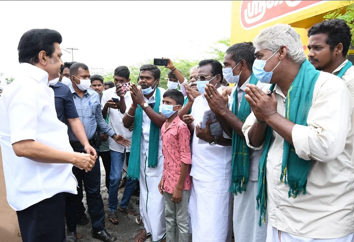 முதல்வருடன் விவசாயிகள்