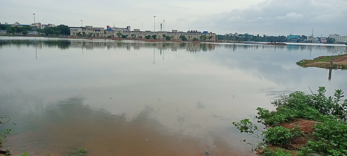 வேய்ந்தான் குளம்