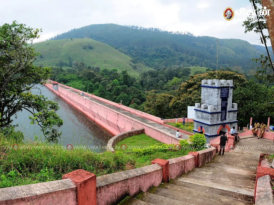 4-வது முறையாக 142 அடியைத் தொட்ட முல்லைப்பெரியாறு அணை; மக்களுக்கு 3-ம் கட்ட வெள்ள அபாய எச்சரிக்கை!