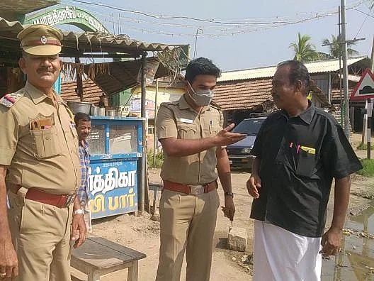 அமைச்சருக்குக் கறுப்புக்கொடி காட்ட முயன்ற மதிமுக நிர்வாகியை நீக்கிய வைகோ - பின்னணி என்ன?