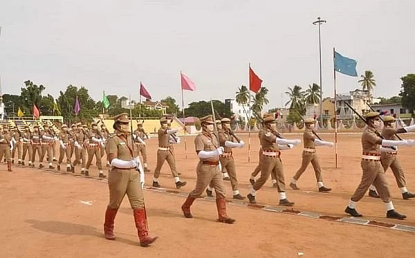 அணிவகுப்பில் மகேஸ்வரி