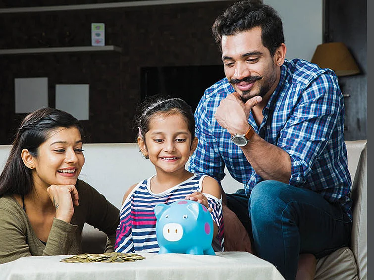 குழந்தைகளின் படிப்புக்கும் திருமணத்துக்கும் சுலபமாகப் பணம் சேர்க்கும் வழிகள்!