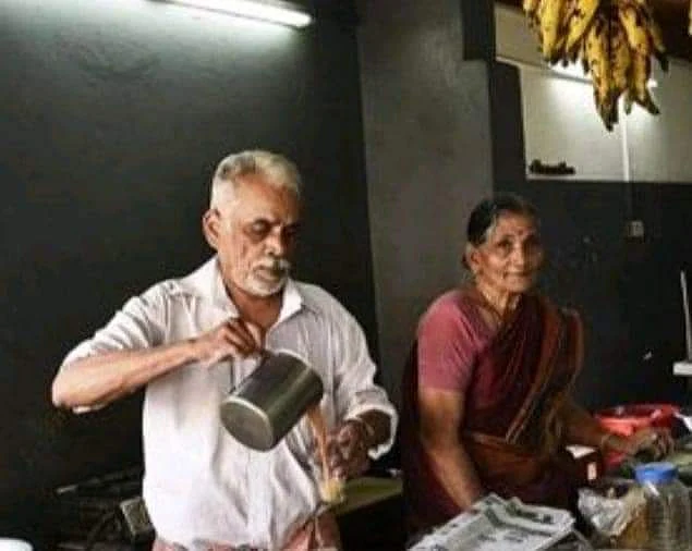 டீக்கடையில் விஜயன்
