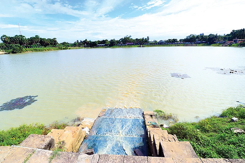 குளம், கண்மாய்களில் சேகரிக்கப்படும் தண்ணீர்