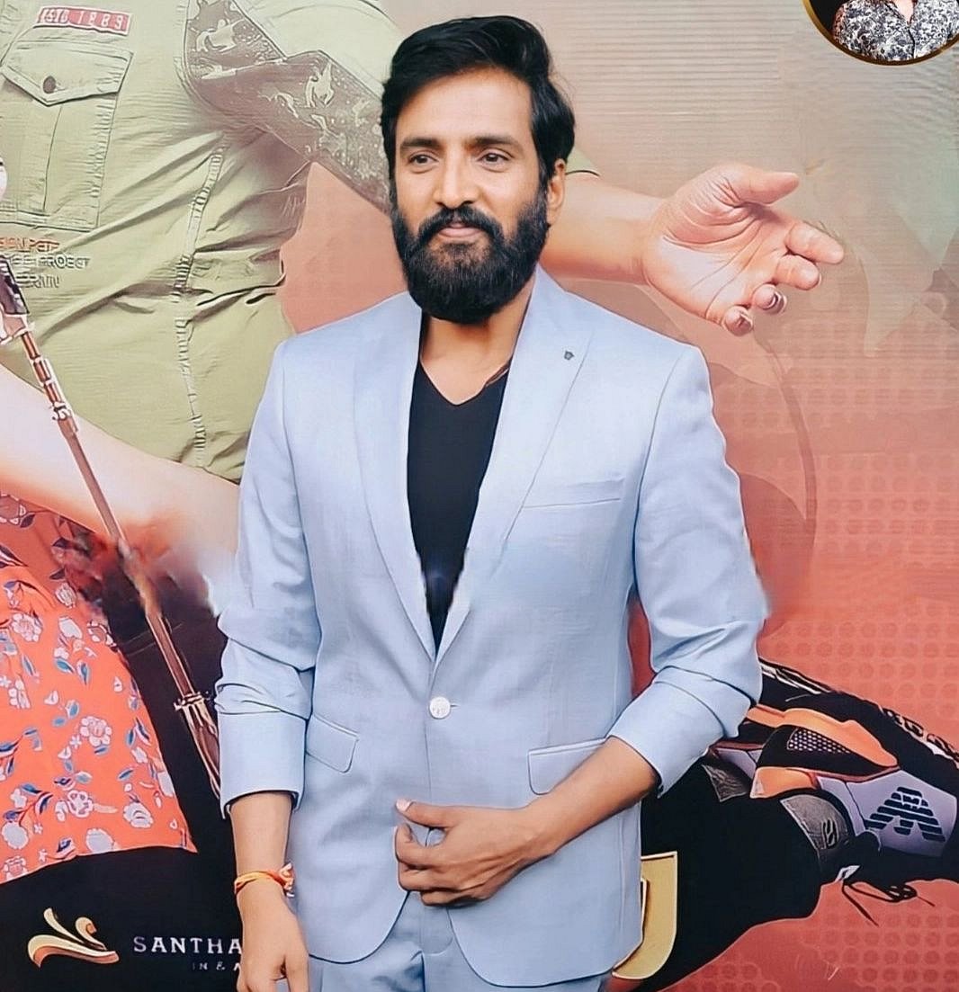 ஜெய்பீம் விவகாரத்தைத் தொடர்ந்து போஸ்டர் சர்ச்சையில் `சபாபதி' சந்தானம்!