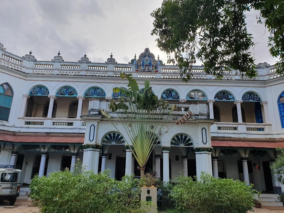 கோட்டை விடுதி. செட்டிநாடு
