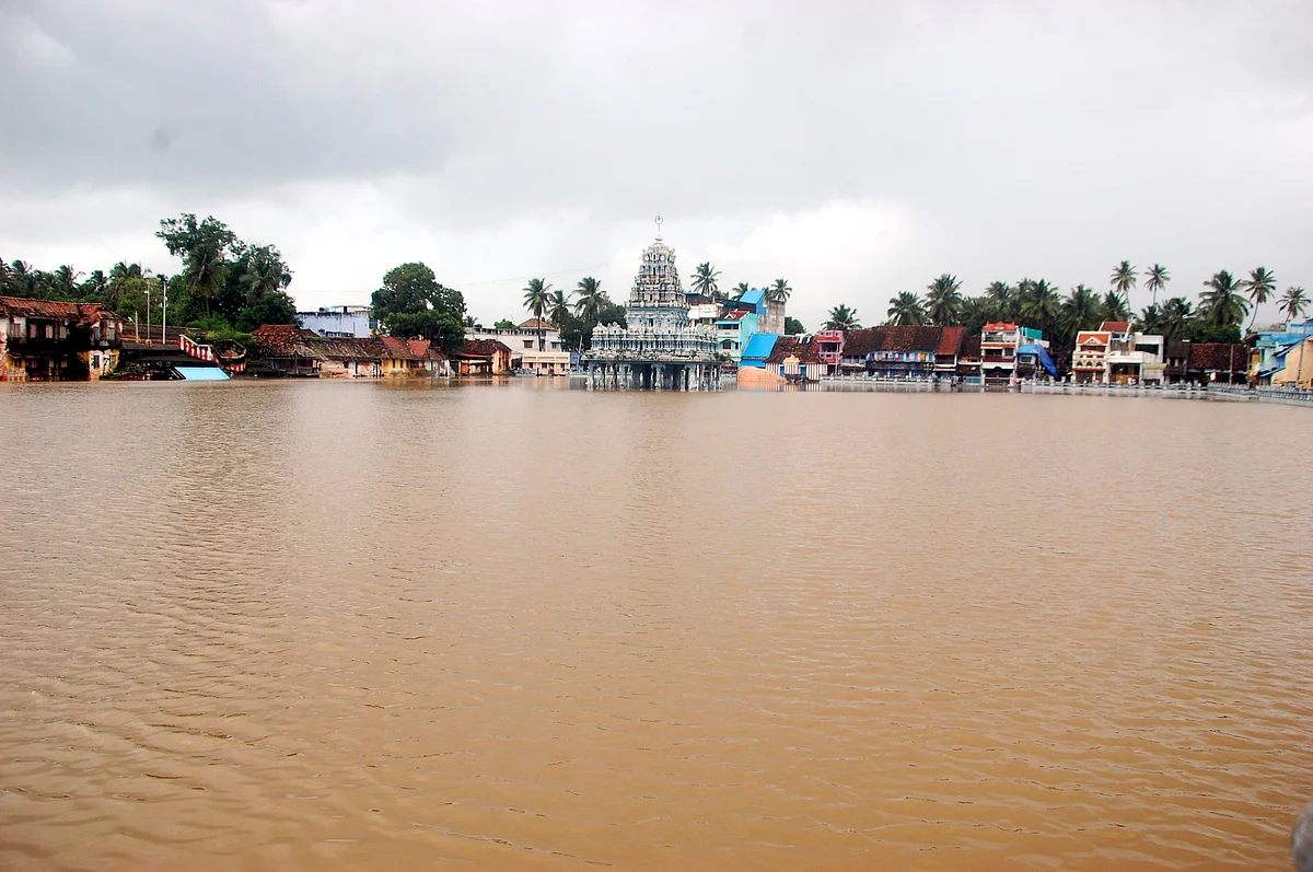 சுசீந்திரம் கோயில் தெப்பக்குளம்