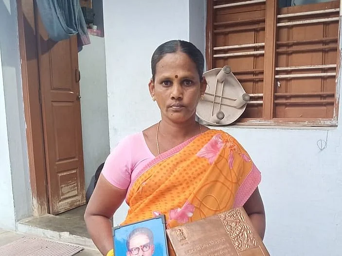 ``பென்ஷனுக்காக 8 ஆண்டுகளாக அலைக்கழிக்கிறார்கள்!” -கருணைக் கொலை செய்திட தியாகியின் மகள் மனு