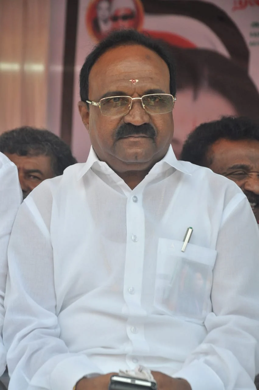 அதிமுக முன்னாள் எம்.பி கோபாலகிருஷ்ணன்