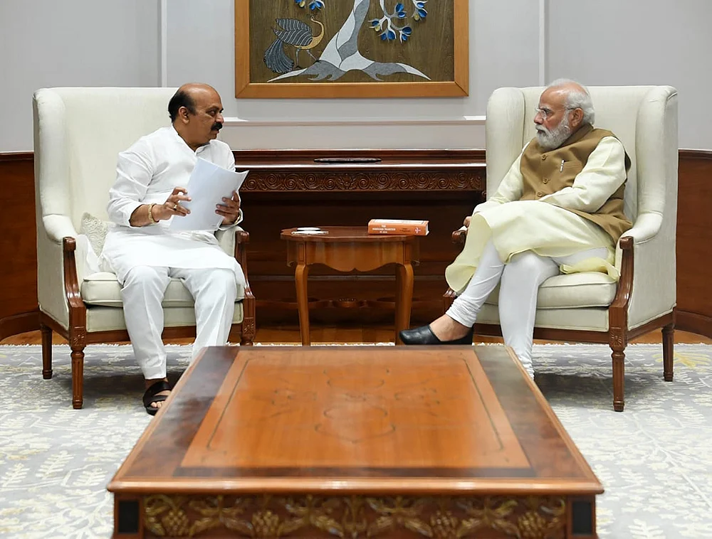 ஆட்டம்காட்டும் சர்வதேச ஹேக்கர் ஸ்ரீகி... கிடுகிடுத்துப்போன கர்நாடக அரசியல்!