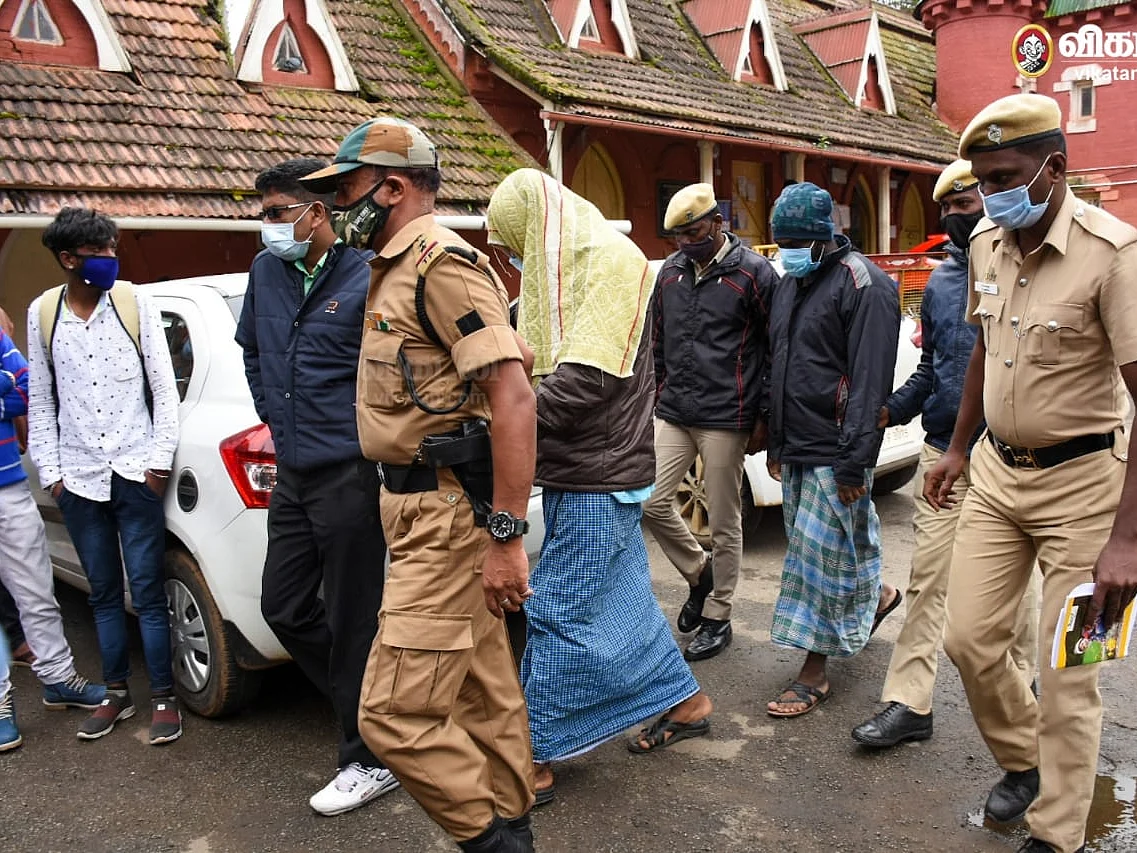 கொடநாடு வழக்கு: `ஒரே நாளில் 3 விசாரணைகள் - பரபரப்பான ஊட்டி நீதிமன்றம்!'