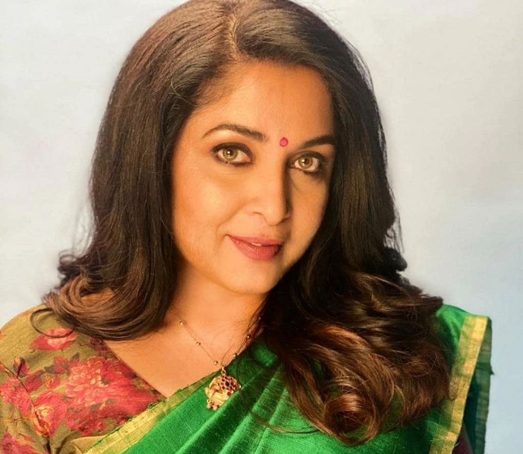 பிக்பாஸ்: கமலுக்கு பதிலாக ரம்யாகிருஷ்ணண் ஏன்? கடைசி நேரத்தில் மாறிய ப்ளான்!