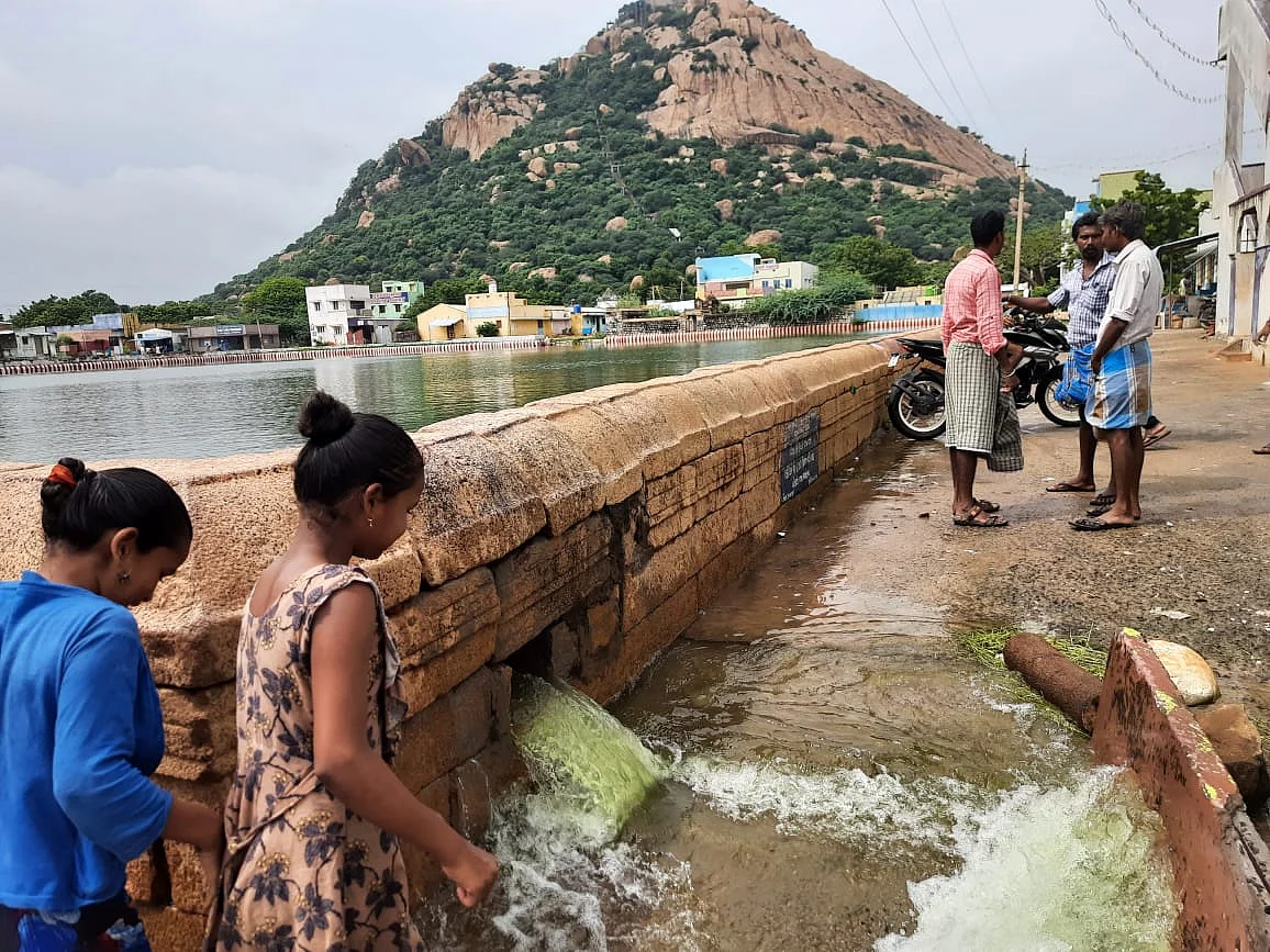 அய்யர்மலை தெப்பக்குளம்