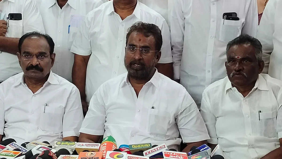 எஸ்.பி.வேலுமணி