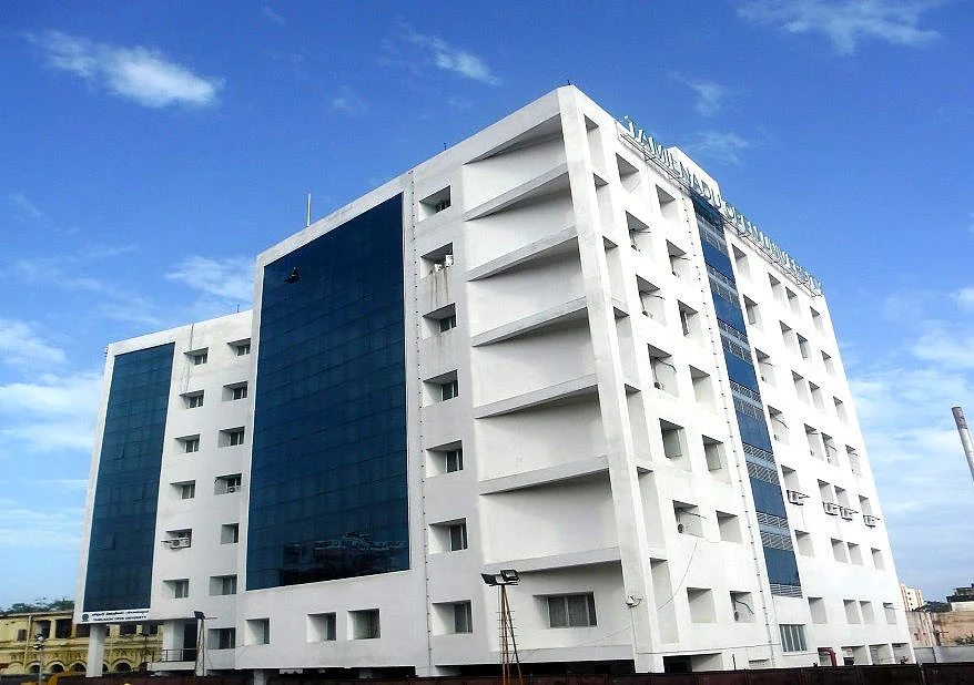 பல்கலைக்கழக கட்டடம்