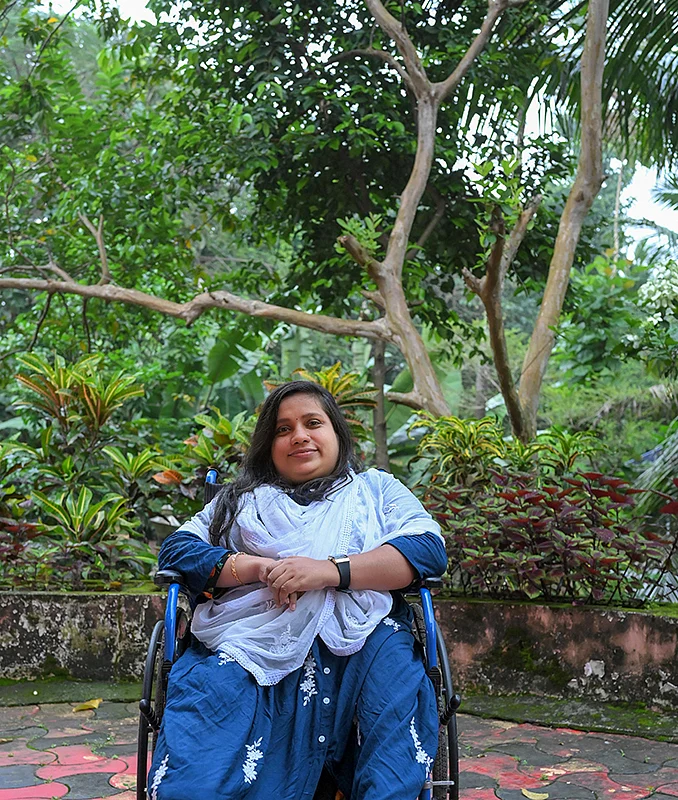 வீல்சேர்ல முடங்கினாலும் சொந்தக்கால்ல நின்னு ஜெயிச்சுட்டேன்! - ‘ஊறுகாய் செஃப்’ தீஜா