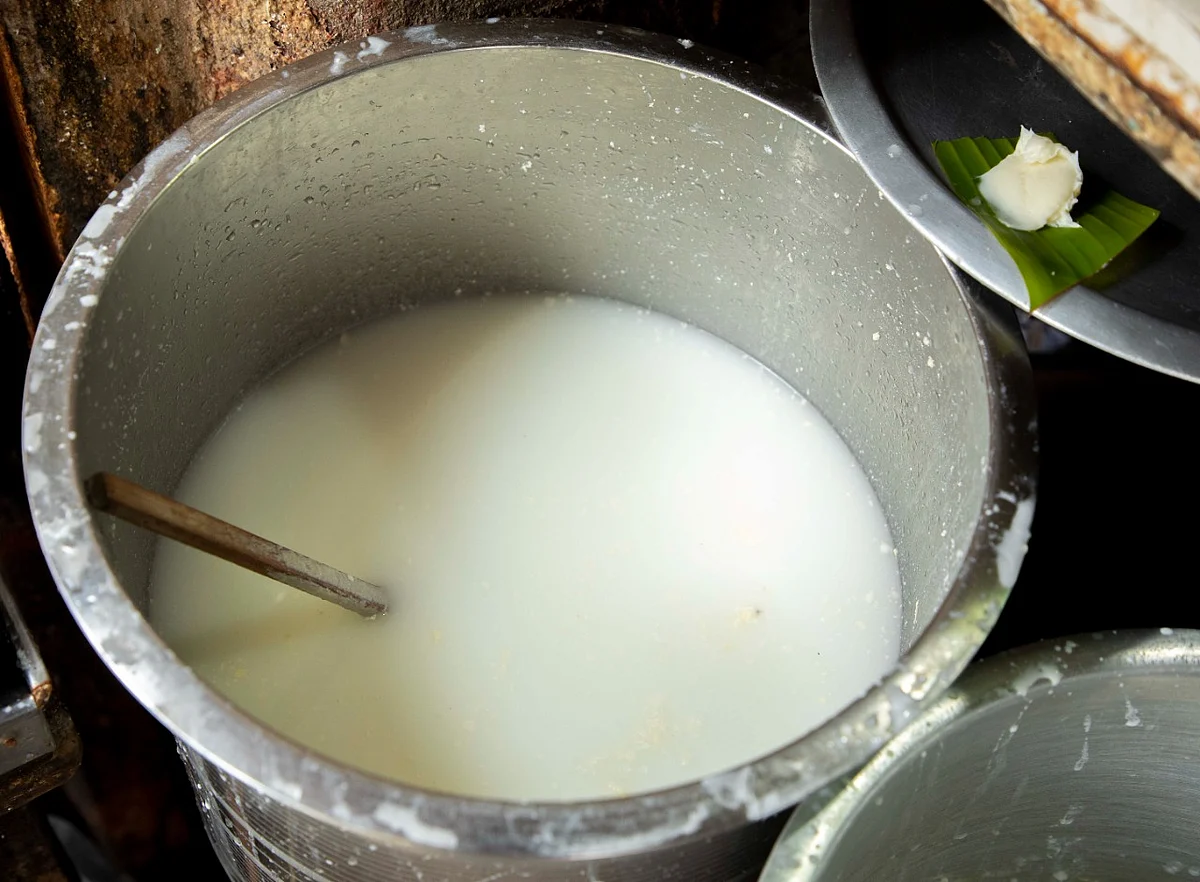 மோர்