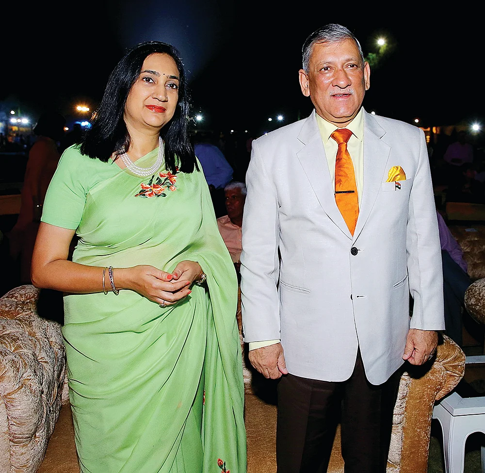 வெடித்த ஹெலிகாப்டர்... அதிர்ந்த தேசம்.. விடை தெரியாத கேள்விகளுக்கு விடை கிடைக்குமா?
