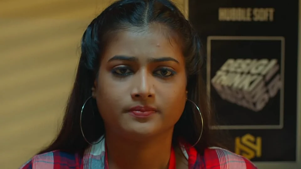 AKS புனிதா