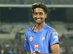 பேட்டிங்கிலும் கலக்கும் சாய் கிஷோர். ஐ.பி.எல் ஏலத்தில் 5 கோடி பார்சேல்..!