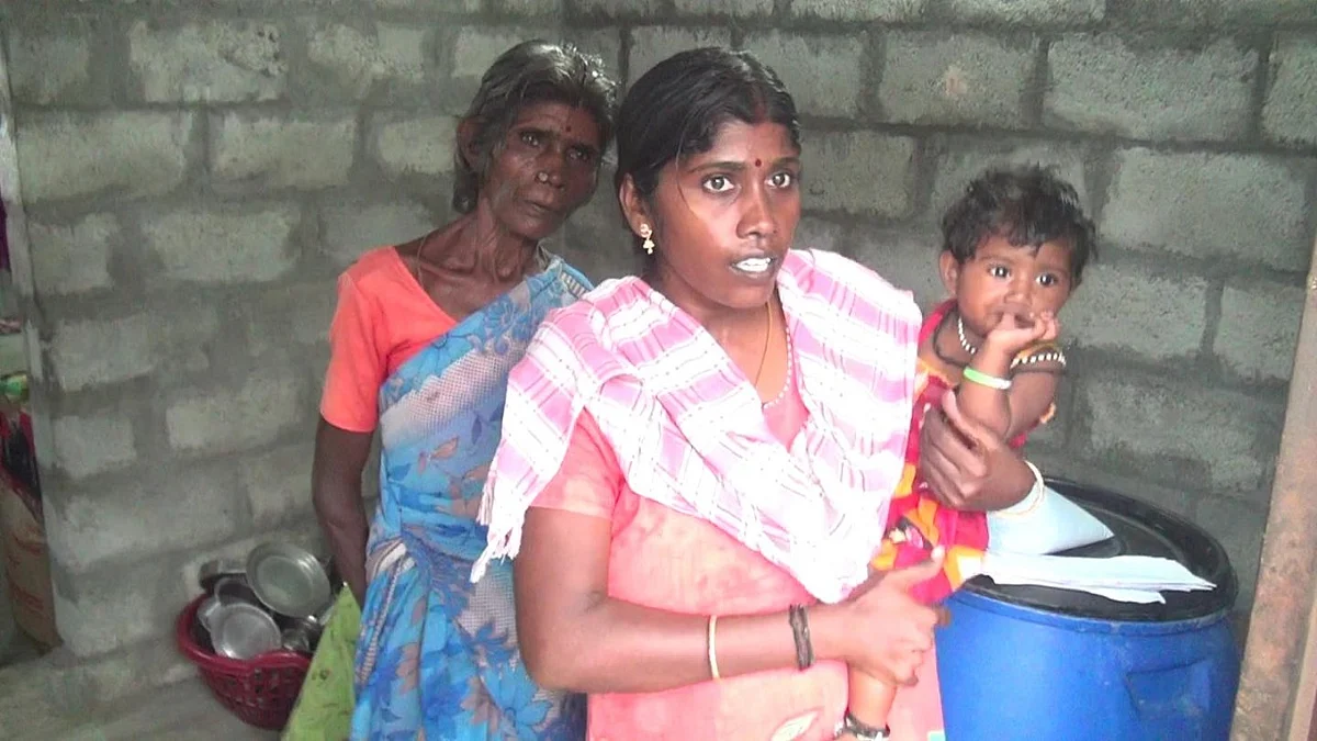 கைக்குழந்தை, தாயுடன் சேர்மக்கனி