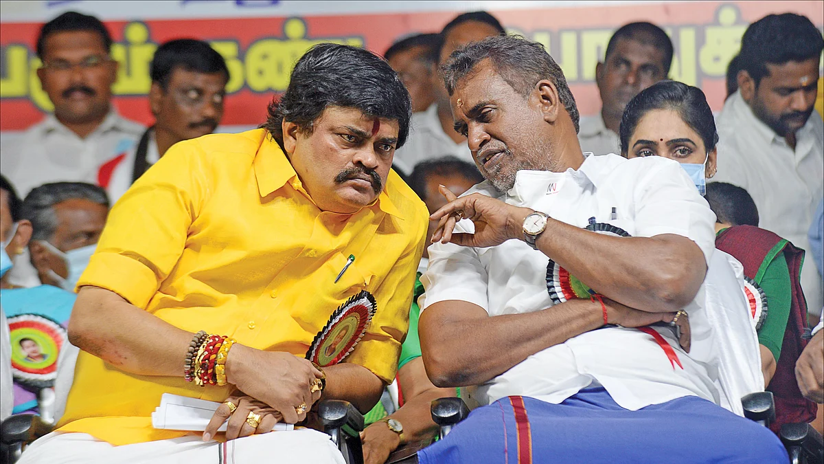 ராஜேந்திர பாலாஜி - வீரமணி