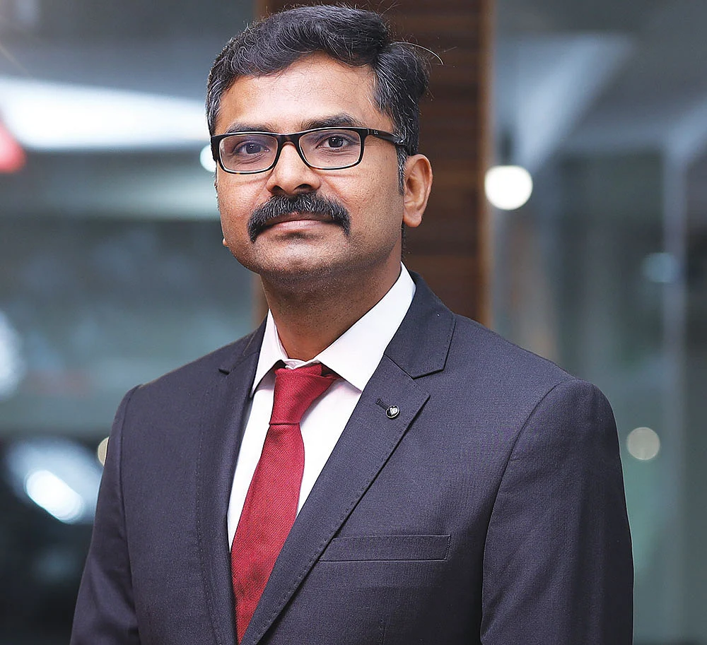 சித்தவேலாயுதம்
நிறுவனர் மற்றும் முதன்மை செயல் அதிகாரி
https://aliceblueonline.com/