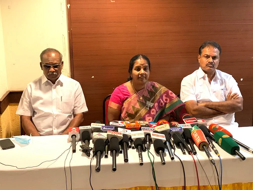 ``கோவையின் தேவைக்கேற்ப திமுக அரசு செயல்படுவதில்லை!" - வானதி சீனிவாசன்