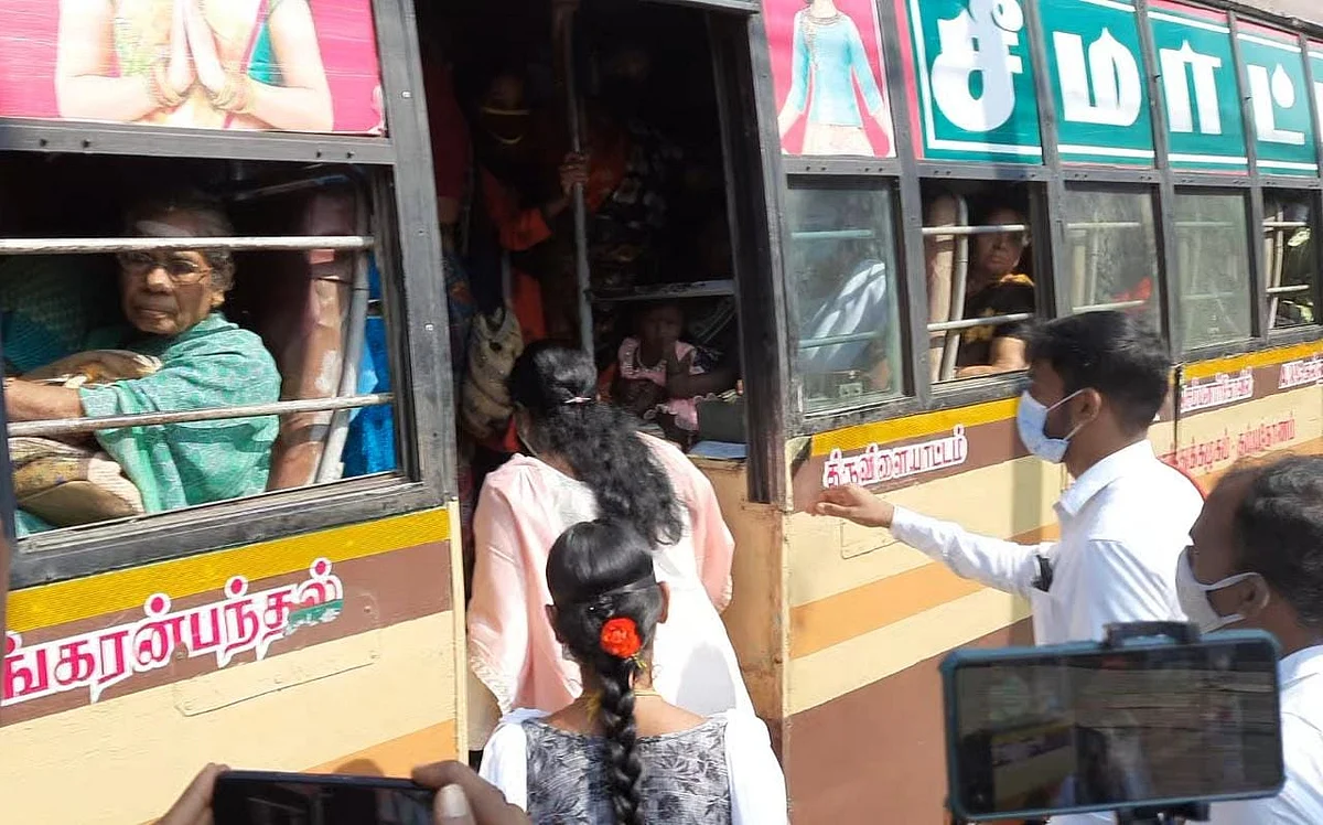 அரசுப் பேரூந்தில் கலெக்டர் பயணம்