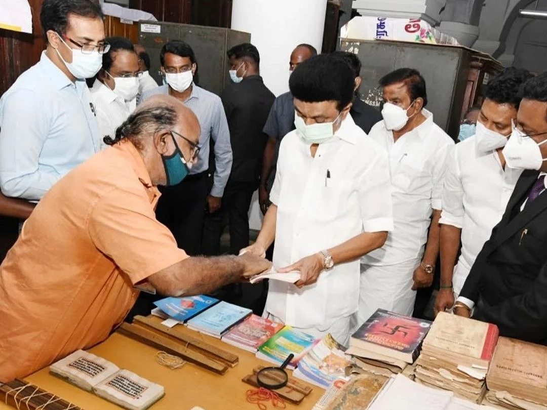 தொடர் சர்ச்சையில் தஞ்சை சரஸ்வதி மகால் நூலகம்: முதல்வர் ஸ்டாலினின் திடீர் விசிட்! -விடிவு பிறக்குமா?
